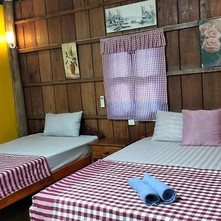 Fish Island Bungalows Kampot Bagian luar foto