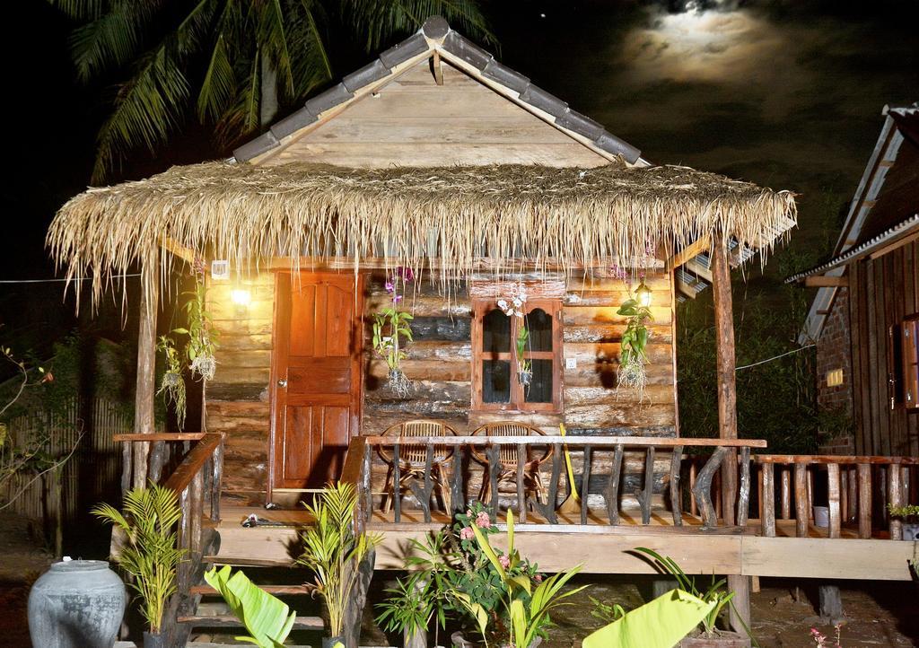 Fish Island Bungalows Kampot Bagian luar foto